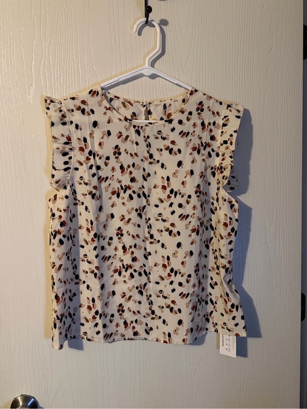 Avanova Women Beige Ruffle Cap Sleeve  Boho Print Blouse Size Large NWT